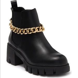 Madden girl Honey Chain Chelsea Boot size 11
